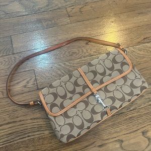 Vintage authentic Coach hobo-style tan & brown purse